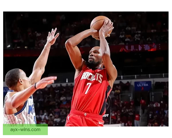 杜兰特末节与队友畅聊大笑轻松终结老鹰11连胜贡献25分6篮板